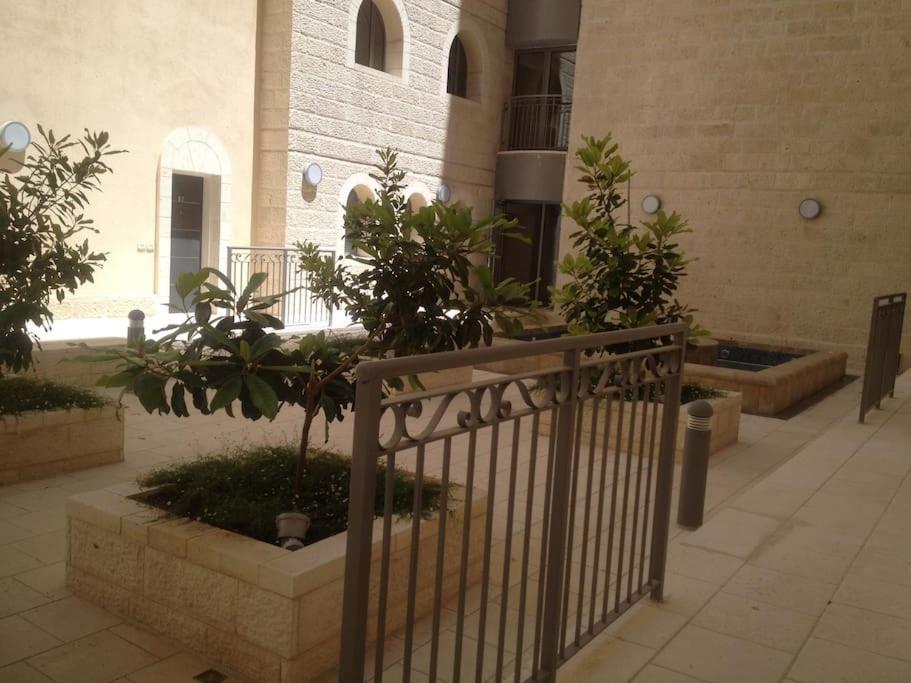 Luxury 3 Bedroom Apt, Harav Kook7 Jerusalem Exterior photo
